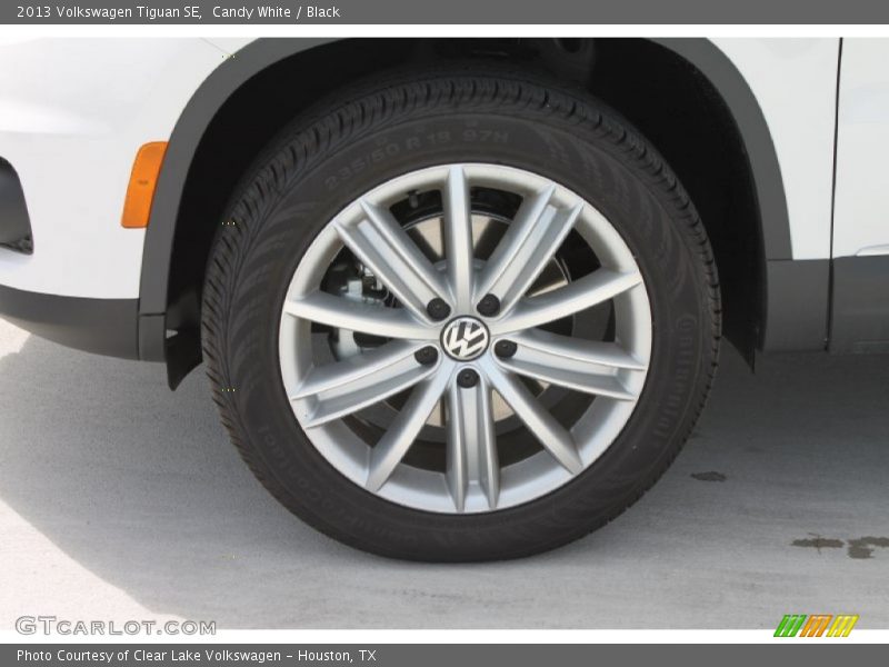 Candy White / Black 2013 Volkswagen Tiguan SE