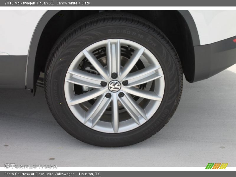 Candy White / Black 2013 Volkswagen Tiguan SE