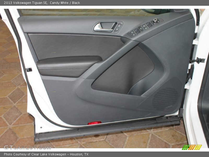 Candy White / Black 2013 Volkswagen Tiguan SE
