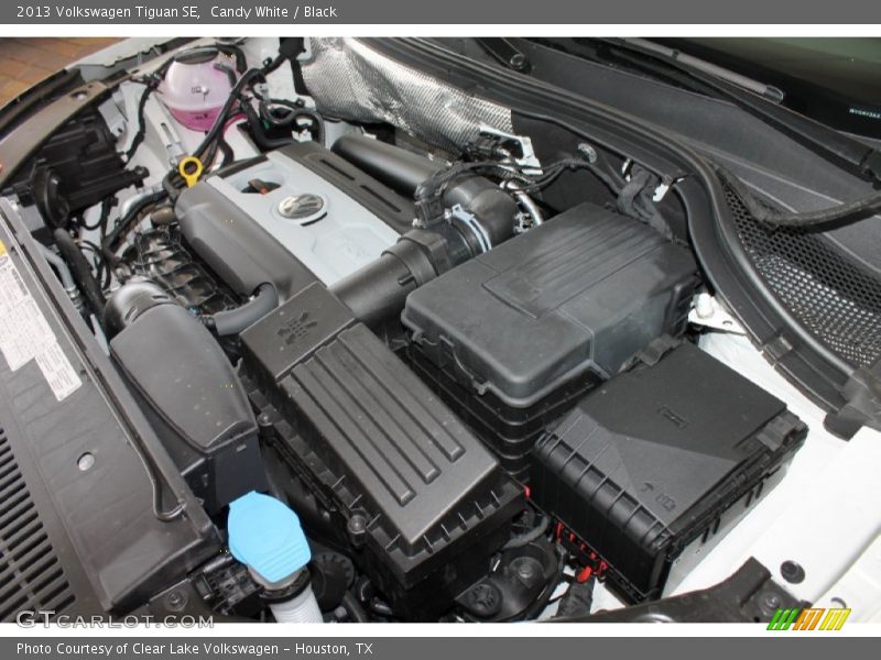 Candy White / Black 2013 Volkswagen Tiguan SE