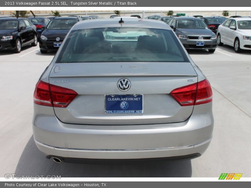 Tungsten Silver Metallic / Titan Black 2013 Volkswagen Passat 2.5L SEL