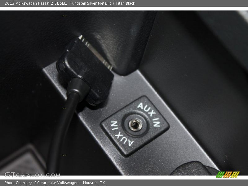 Tungsten Silver Metallic / Titan Black 2013 Volkswagen Passat 2.5L SEL