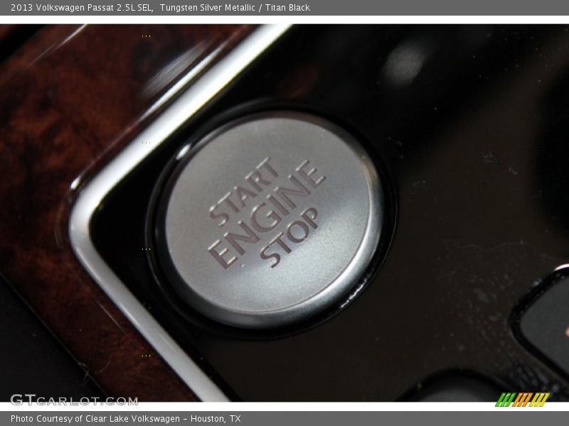 Tungsten Silver Metallic / Titan Black 2013 Volkswagen Passat 2.5L SEL