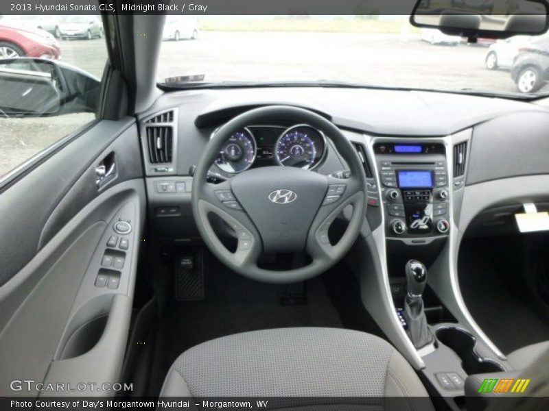 Midnight Black / Gray 2013 Hyundai Sonata GLS