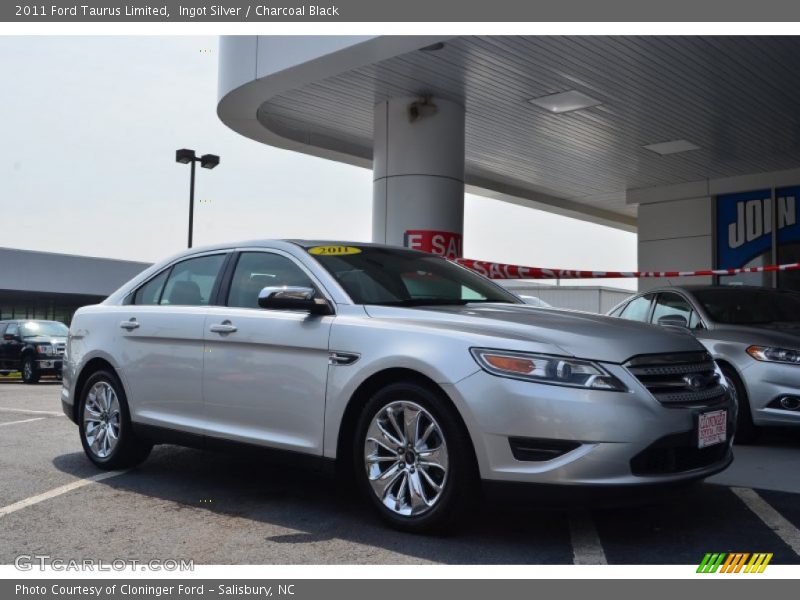 Ingot Silver / Charcoal Black 2011 Ford Taurus Limited