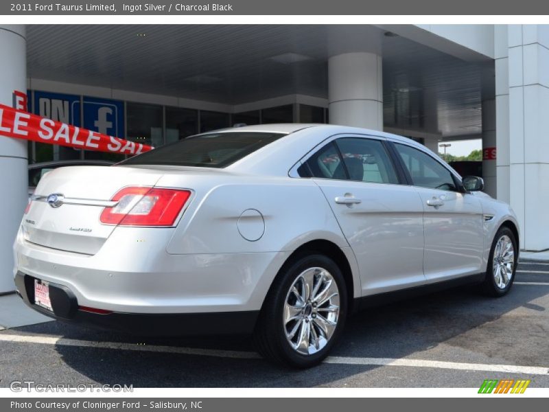 Ingot Silver / Charcoal Black 2011 Ford Taurus Limited