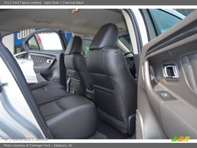 Ingot Silver / Charcoal Black 2011 Ford Taurus Limited
