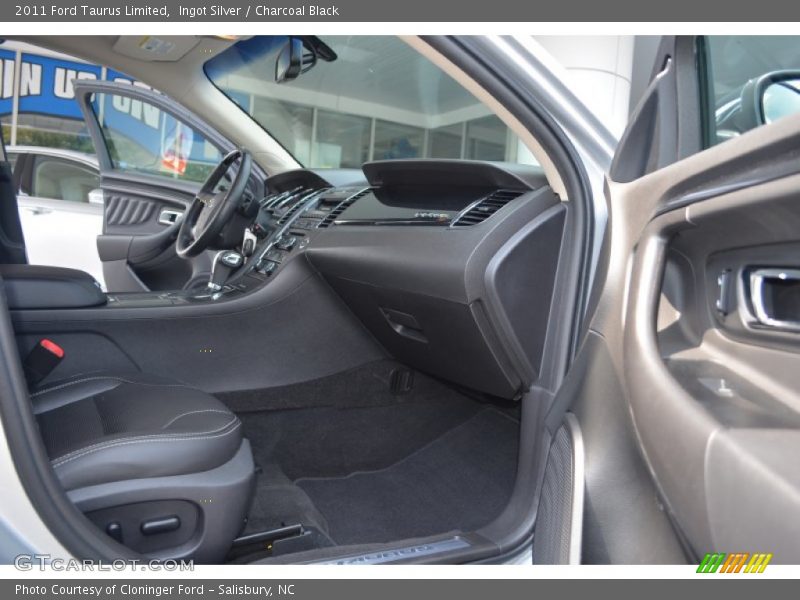 Ingot Silver / Charcoal Black 2011 Ford Taurus Limited