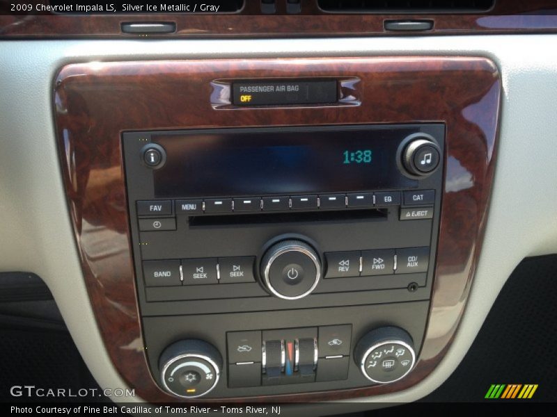 Silver Ice Metallic / Gray 2009 Chevrolet Impala LS