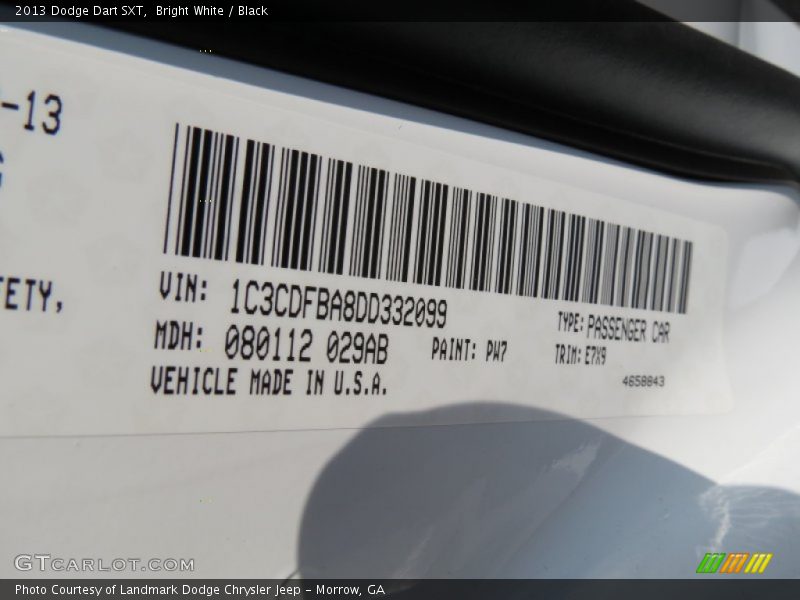 Bright White / Black 2013 Dodge Dart SXT