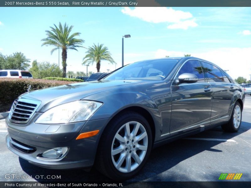 Front 3/4 View of 2007 S 550 Sedan