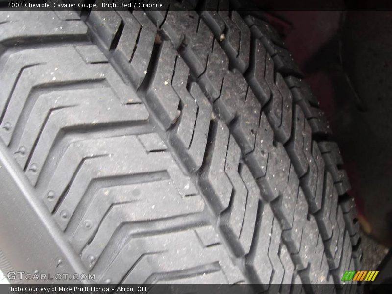 Bright Red / Graphite 2002 Chevrolet Cavalier Coupe
