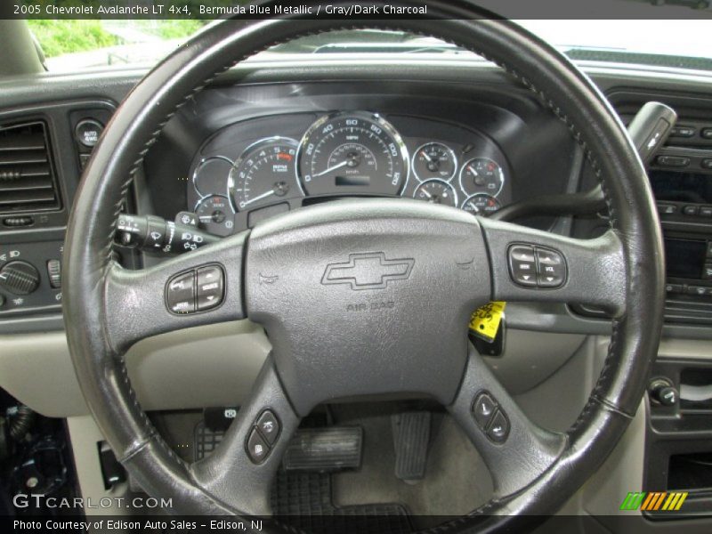 Bermuda Blue Metallic / Gray/Dark Charcoal 2005 Chevrolet Avalanche LT 4x4