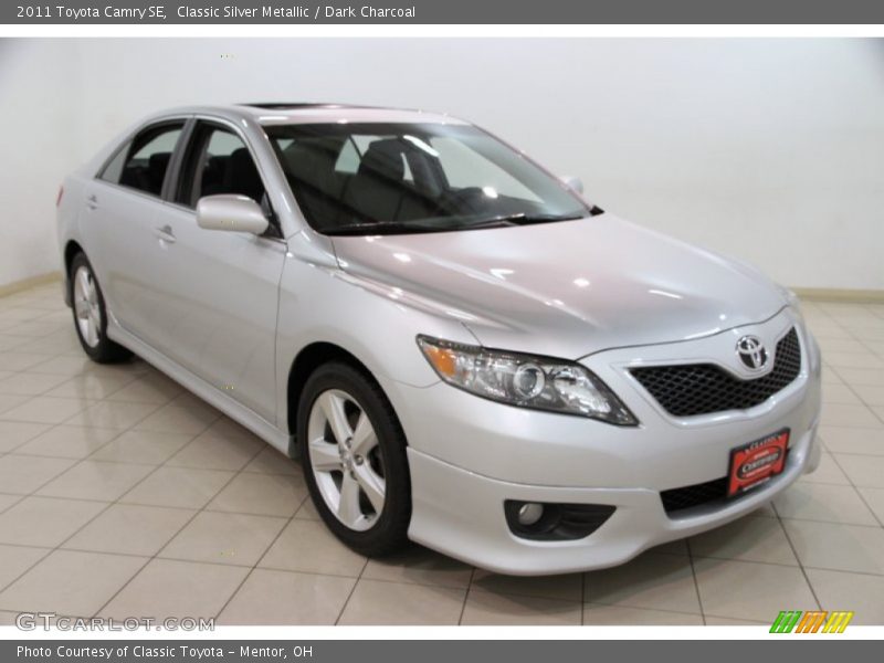 Classic Silver Metallic / Dark Charcoal 2011 Toyota Camry SE
