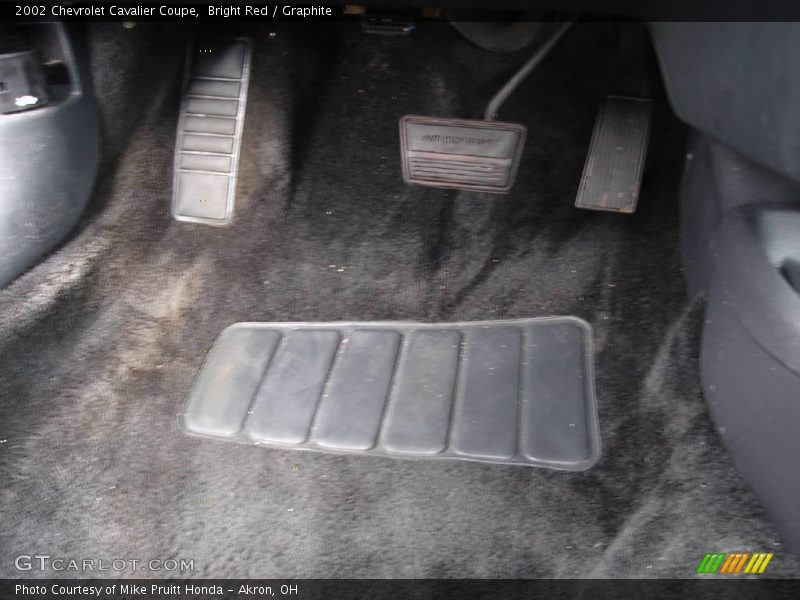 Bright Red / Graphite 2002 Chevrolet Cavalier Coupe