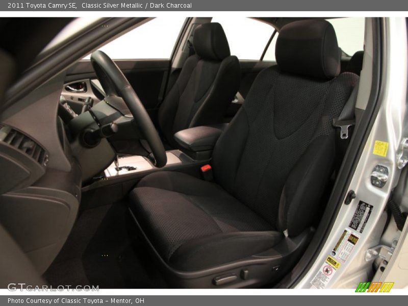 Classic Silver Metallic / Dark Charcoal 2011 Toyota Camry SE