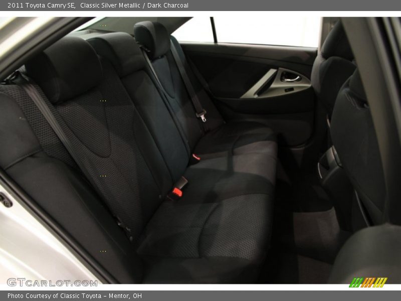 Classic Silver Metallic / Dark Charcoal 2011 Toyota Camry SE