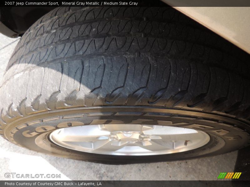 Mineral Gray Metallic / Medium Slate Gray 2007 Jeep Commander Sport