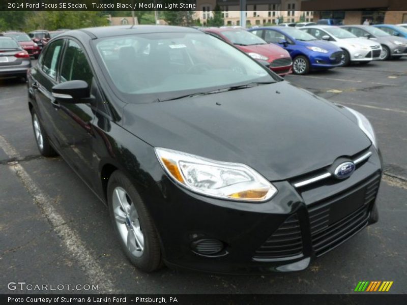 Tuxedo Black / Medium Light Stone 2014 Ford Focus SE Sedan