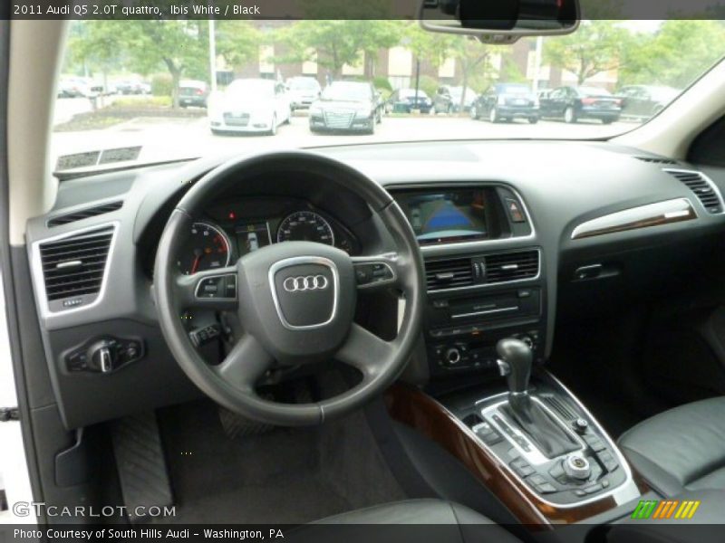 Ibis White / Black 2011 Audi Q5 2.0T quattro