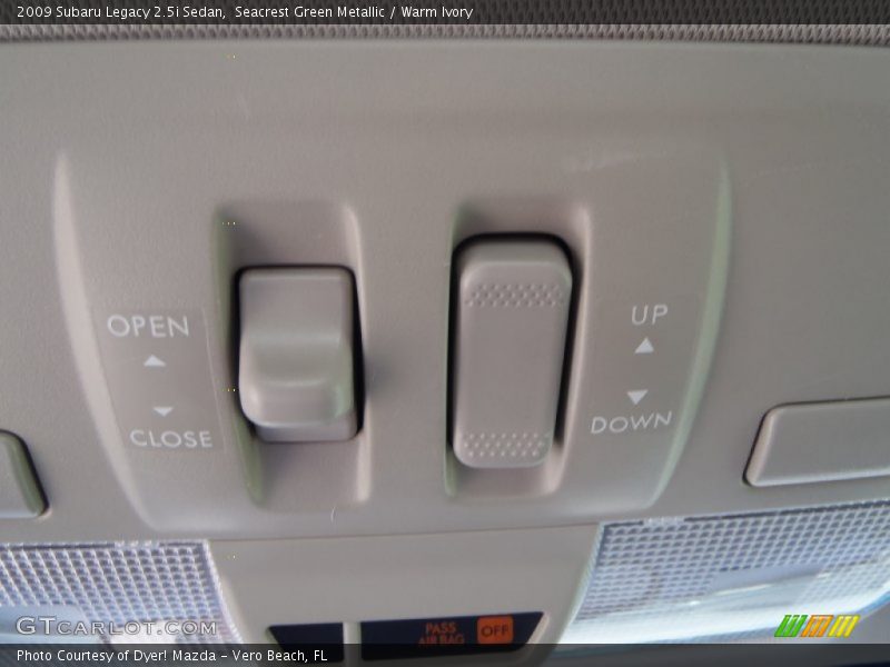 Seacrest Green Metallic / Warm Ivory 2009 Subaru Legacy 2.5i Sedan