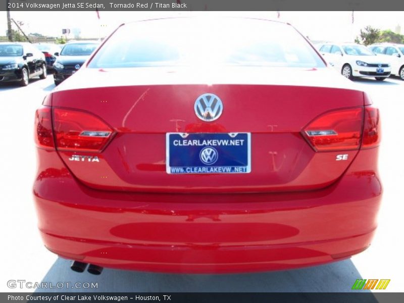 Tornado Red / Titan Black 2014 Volkswagen Jetta SE Sedan