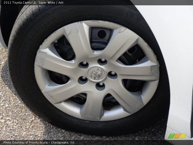 Super White / Ash 2011 Toyota Camry LE