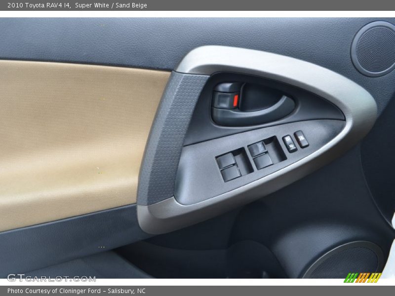 Super White / Sand Beige 2010 Toyota RAV4 I4