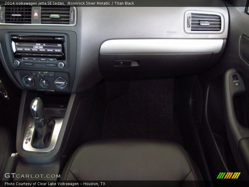 Moonrock Silver Metallic / Titan Black 2014 Volkswagen Jetta SE Sedan