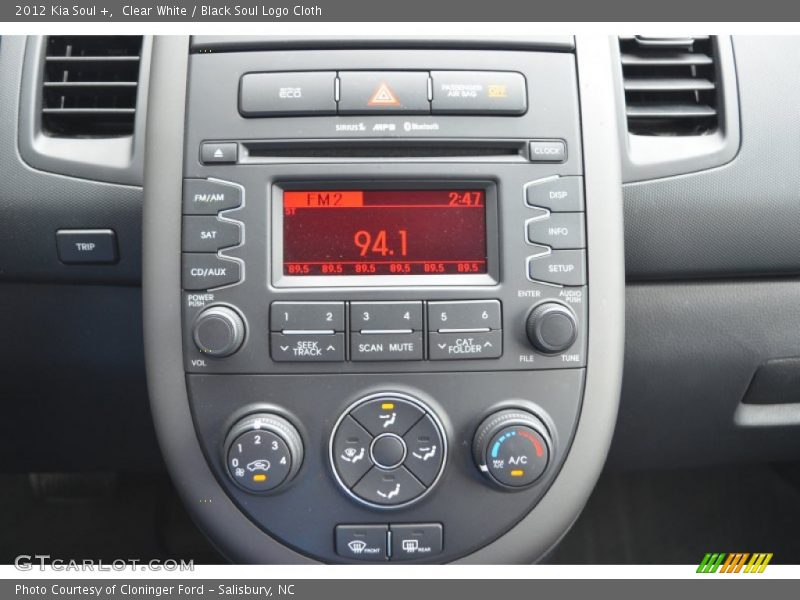 Clear White / Black Soul Logo Cloth 2012 Kia Soul +