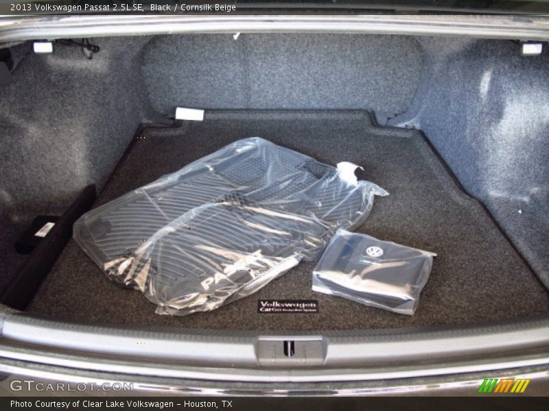 Black / Cornsilk Beige 2013 Volkswagen Passat 2.5L SE