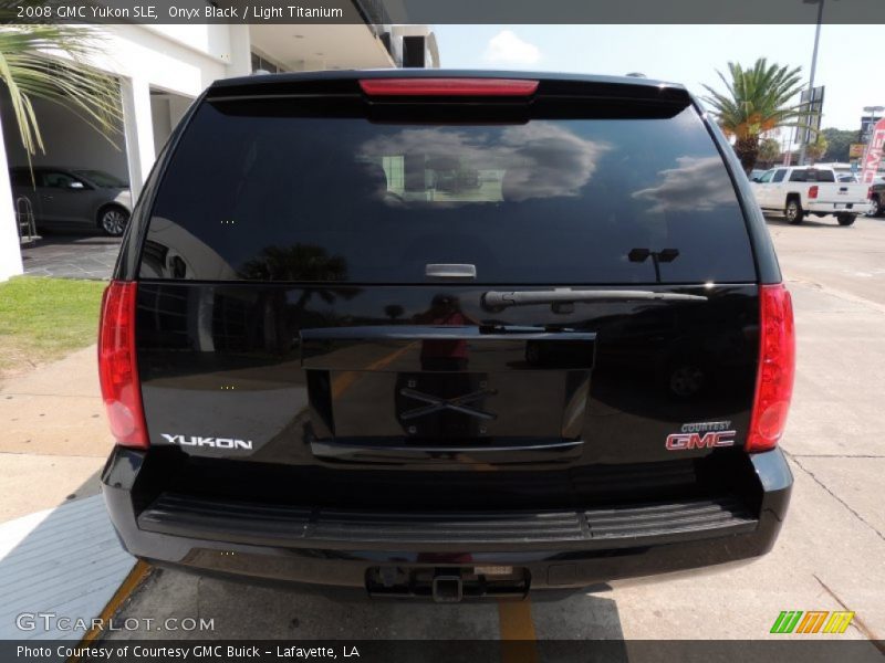 Onyx Black / Light Titanium 2008 GMC Yukon SLE