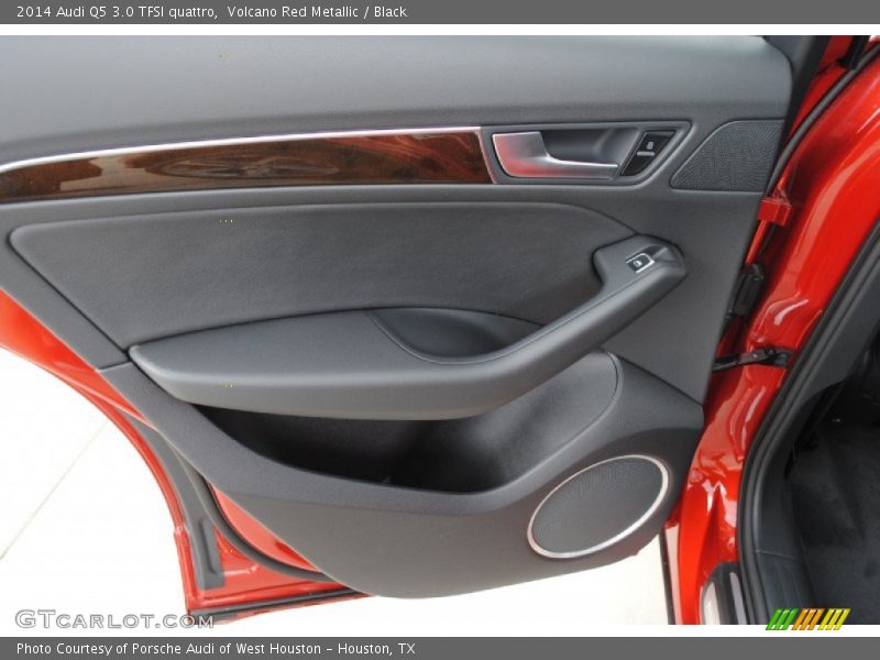 Volcano Red Metallic / Black 2014 Audi Q5 3.0 TFSI quattro