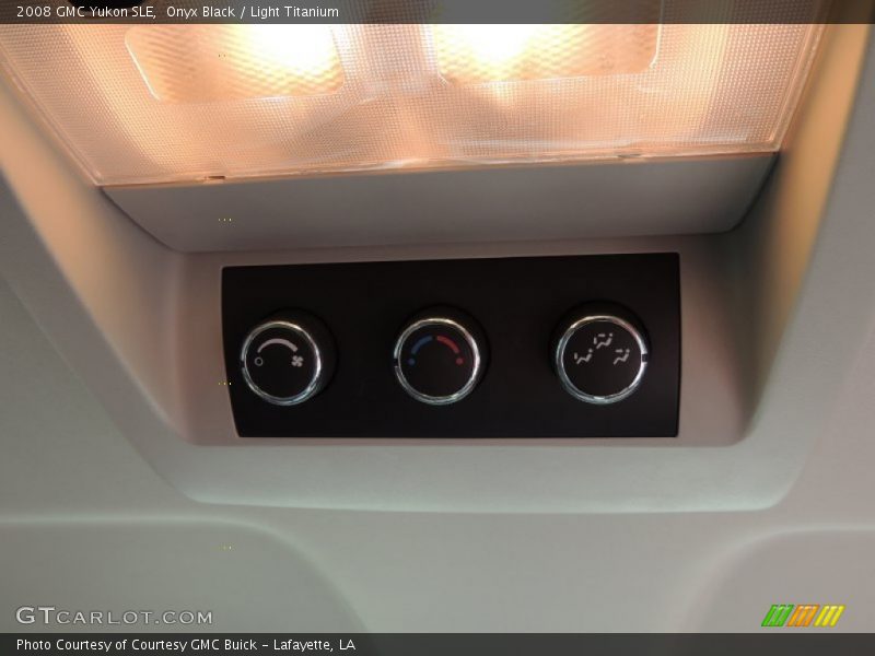 Onyx Black / Light Titanium 2008 GMC Yukon SLE