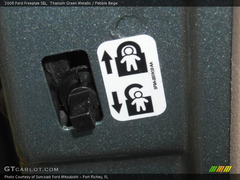 Titanium Green Metallic / Pebble Beige 2006 Ford Freestyle SEL