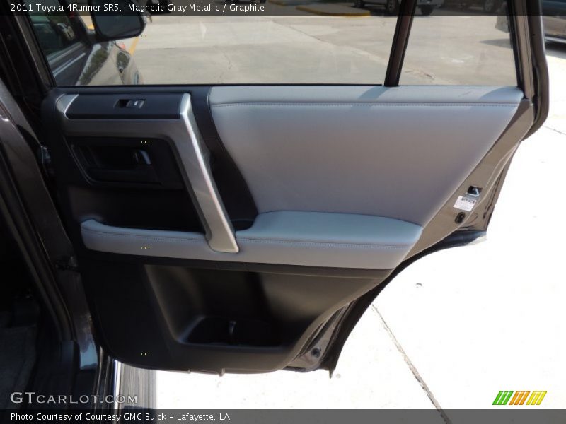 Magnetic Gray Metallic / Graphite 2011 Toyota 4Runner SR5