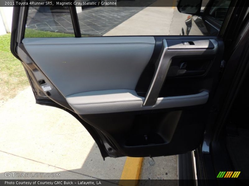 Magnetic Gray Metallic / Graphite 2011 Toyota 4Runner SR5