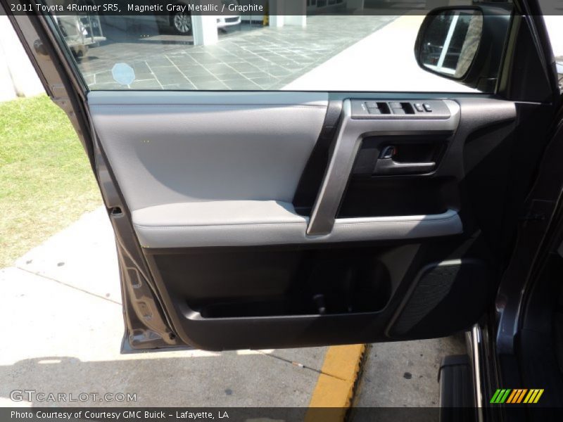 Magnetic Gray Metallic / Graphite 2011 Toyota 4Runner SR5