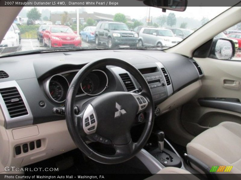 Diamond White Pearl / Beige 2007 Mitsubishi Outlander LS 4WD