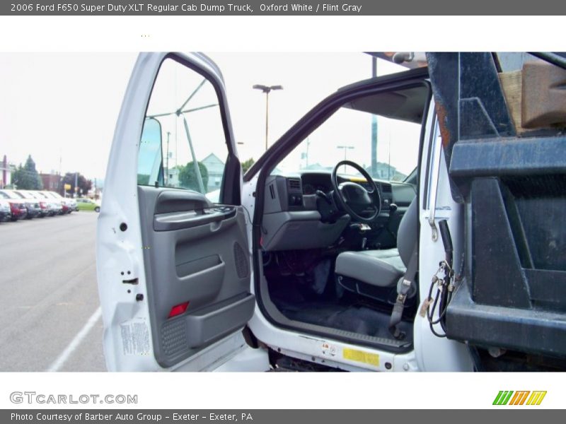 Oxford White / Flint Gray 2006 Ford F650 Super Duty XLT Regular Cab Dump Truck