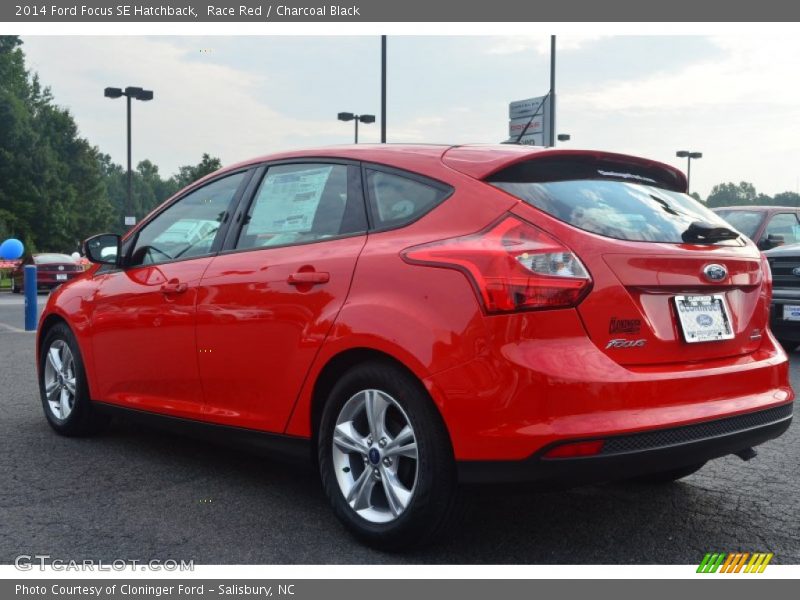 Race Red / Charcoal Black 2014 Ford Focus SE Hatchback