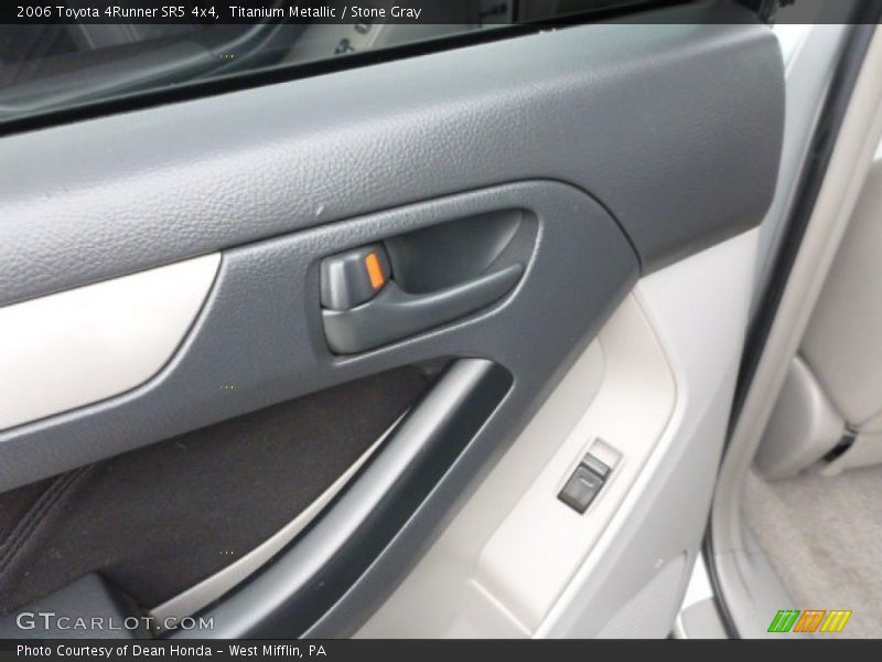 Titanium Metallic / Stone Gray 2006 Toyota 4Runner SR5 4x4