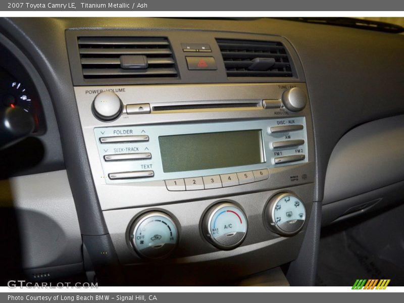 Controls of 2007 Camry LE