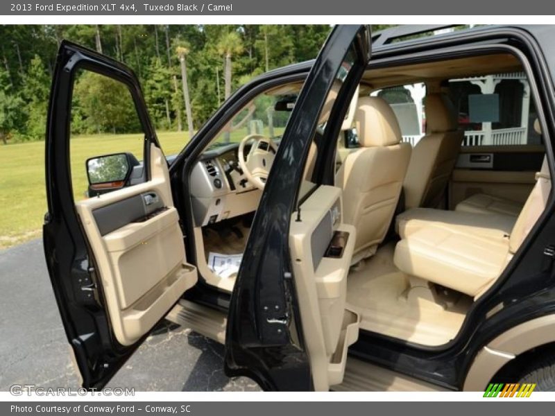 Tuxedo Black / Camel 2013 Ford Expedition XLT 4x4