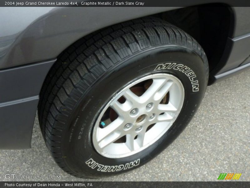  2004 Grand Cherokee Laredo 4x4 Wheel