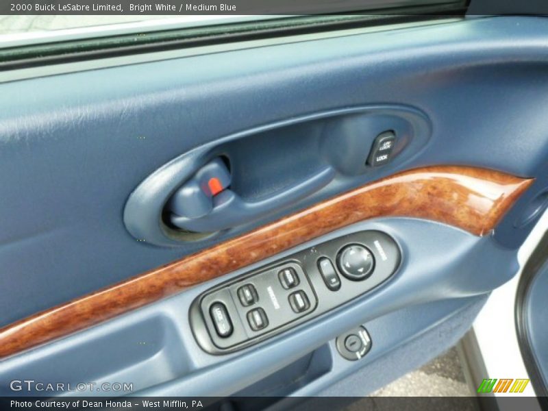 Bright White / Medium Blue 2000 Buick LeSabre Limited