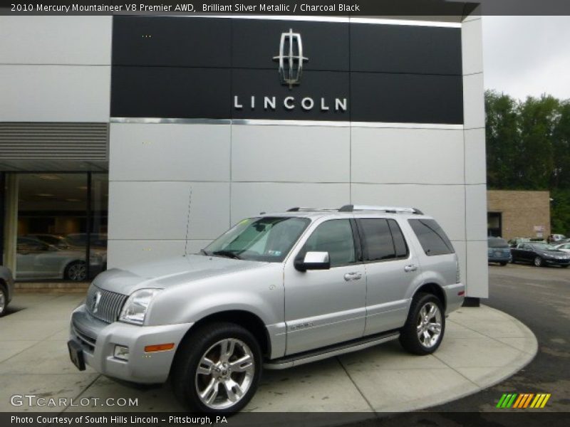 Front 3/4 View of 2010 Mountaineer V8 Premier AWD