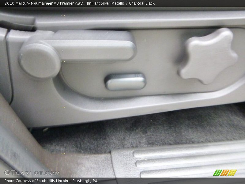 Brilliant Silver Metallic / Charcoal Black 2010 Mercury Mountaineer V8 Premier AWD