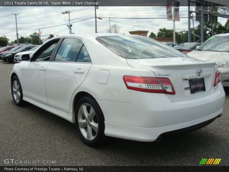 Super White / Dark Charcoal 2011 Toyota Camry SE V6