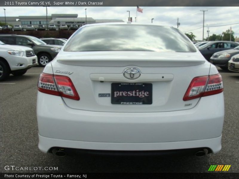 Super White / Dark Charcoal 2011 Toyota Camry SE V6